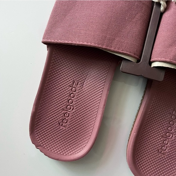 Feelgoodz • NWT Dusty Rose Ease Day Slides - Picture 3 of 4
